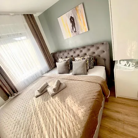 Black & White Hideaway With Garage *