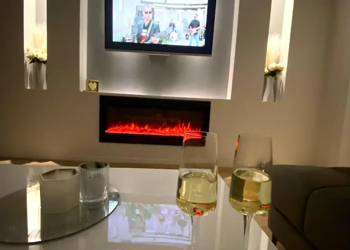 Black & White Hideaway With Garage *